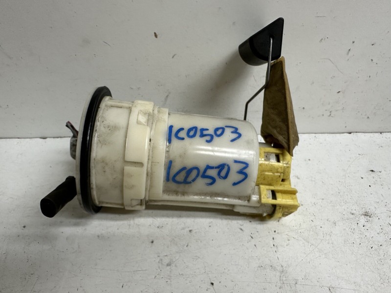 2007-2012 Lexus ES350 Fuel Pump w Sending Unit & Bracket