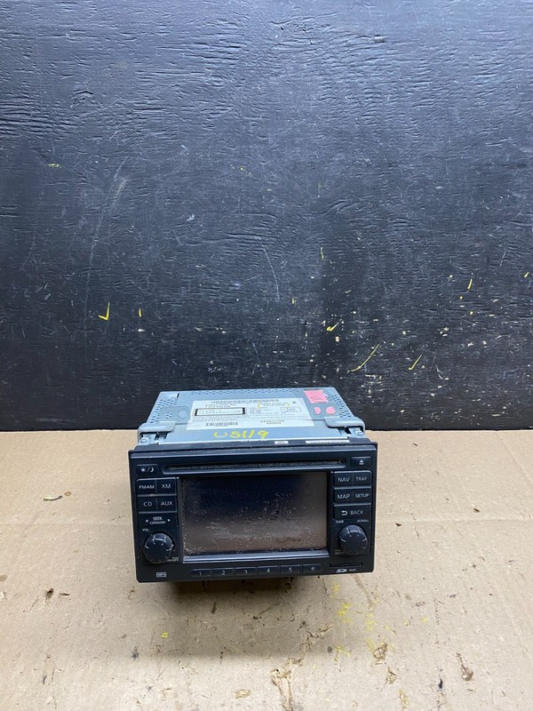 2011 to 2012 Nissan Rogue AM FM XM Radio CD Player Screen Receiver u5119 DG
