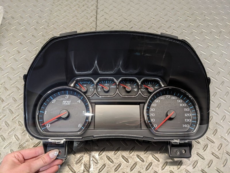 Speedometer KPH Canada Market ID 84597916 Fits 18-20 SUBURBAN 1500 1153606