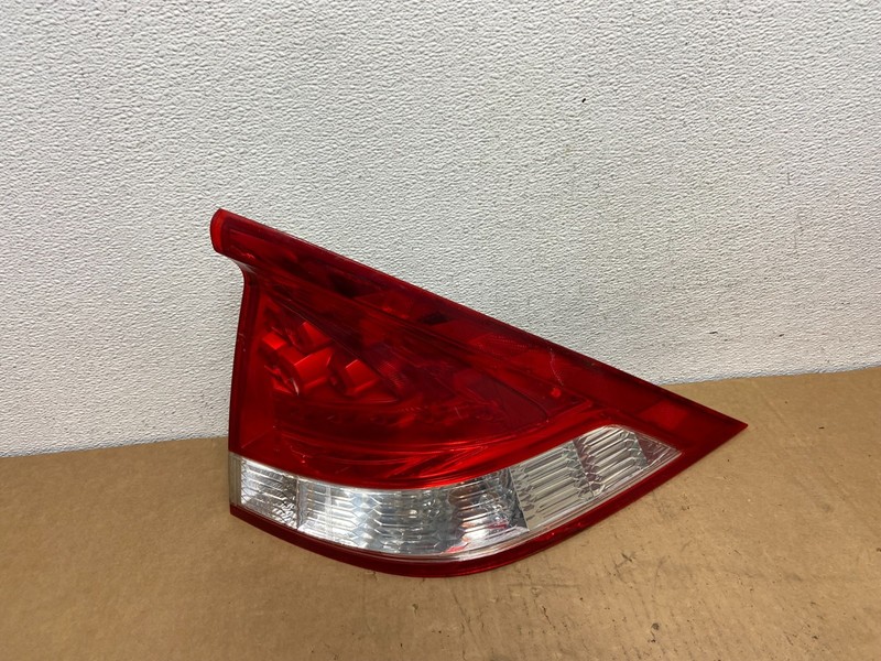 2010-2011 Honda Insight Right Passenger RH Side Tail Light OEM AC8514 DW