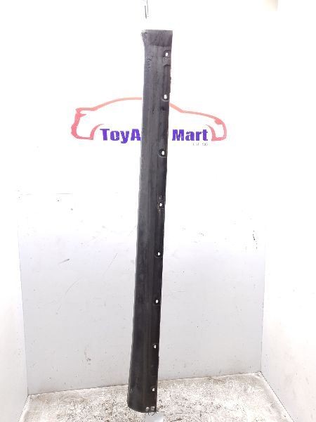 00 01 02 03 04 05 Toyota Celica Passenger Right Rocker Panel Moulding