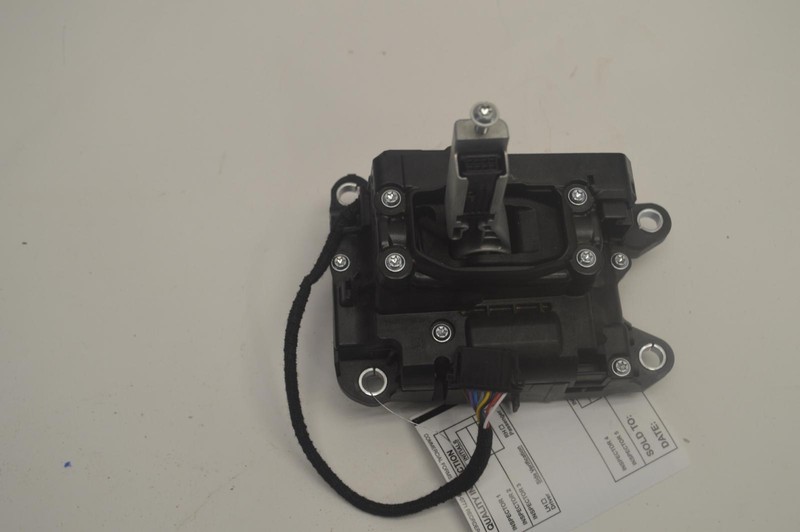 2017-2019 AUDI A4 2.0L AUTOMATIC TRANSMISSION GEAR SHIFTER LEVER OEM