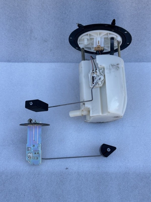 2007 2008 2009 2010 - 2017 LEXUS LS460 GAS FUEL PUMP + SENDING UNIT 77020-50071