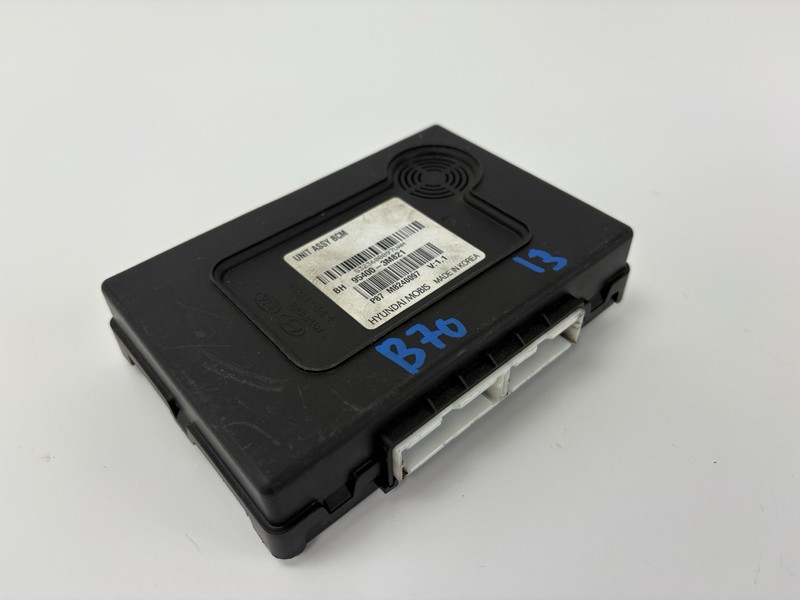 09 - 13 OEM Hyundai Genesis Sedan Anti Lock Brake Control Module BCM 95400-3M821