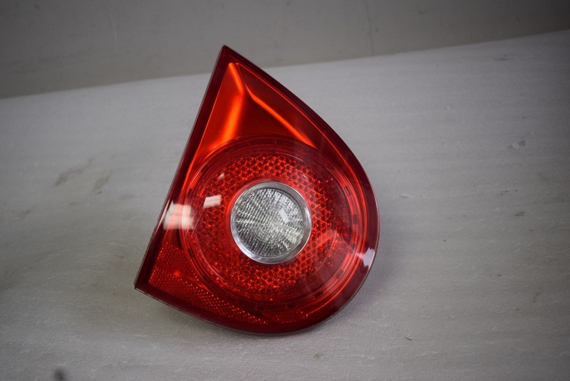 2006-2009 VOLKSWAGEN RABBIT LEFT SIDE TAIL LIGHT FACTORY OEM