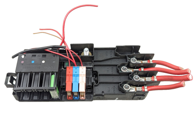 2003 - 2009 MERCEDES E320 W211 RELAY FUSE BOX JUNCTION 2115452301���