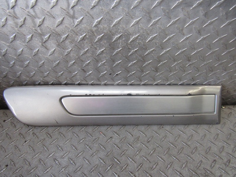 02 GMC ENVOY RIGHT PASSENGER REAR DOOR MOLDING TRIM 4.2L 6CYL