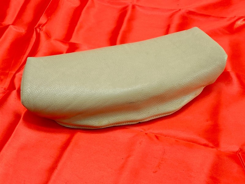 BMW E88 E90 E92 F25 F26 Front Sport Seat Thigh Support Leather Pad Beige OEM✅