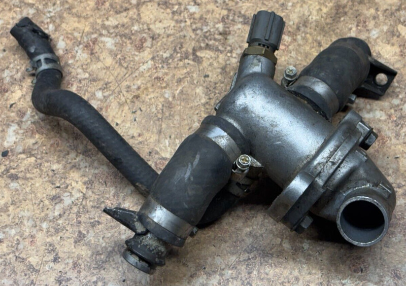 2003 Suzuki SV1000 Thermostat Housing Coolant SV1000SK3 SV 1000 SK3 B8