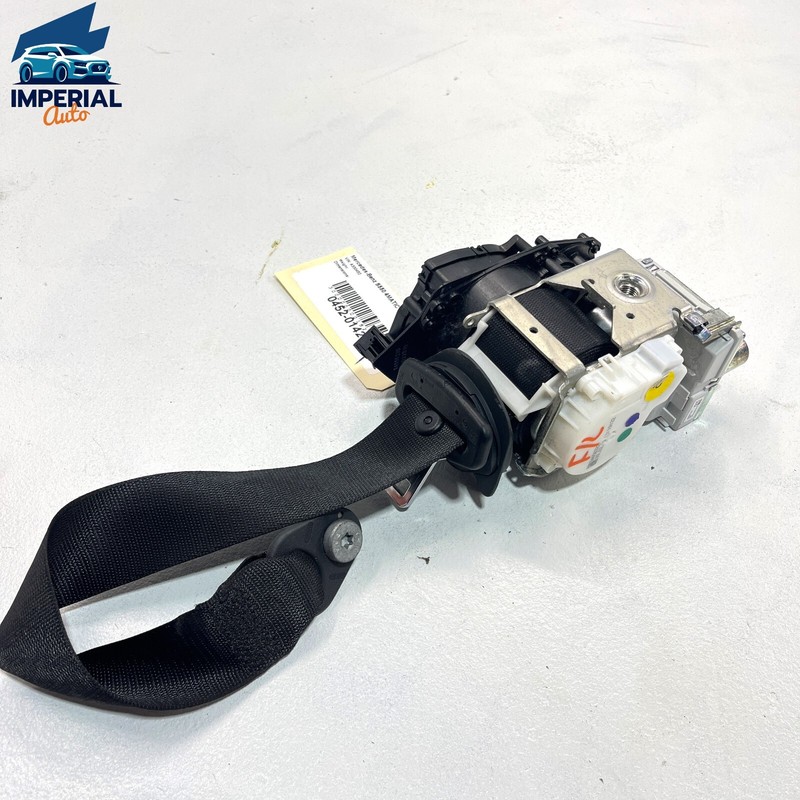 2010 MERCEDES S550 W221 Front Left Driver Side Seat Belt Retractor OEM