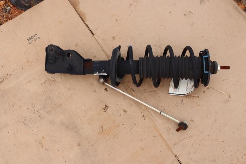 2016-2022 HONDA HRV FWD FRONT LEFT DRIVER SIDE SHOCK ABSORBER STRUT OEM