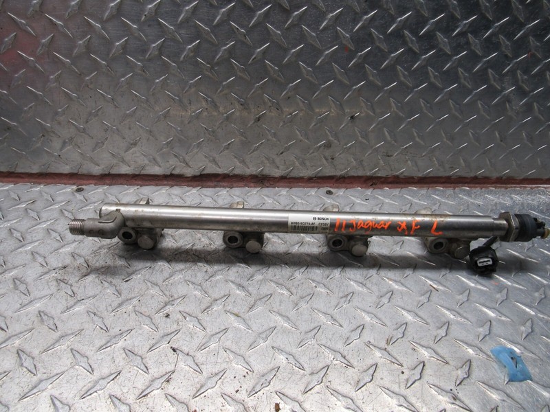 2011 JAGUAR XF RIGHT PASSENGER ENGINE FUEL RAIL BOSCH 8W93-9G774-AF CF33V