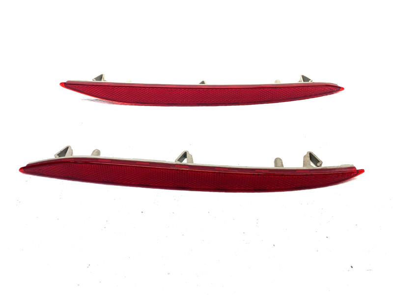 2018-2021 BUICK ENCLAVE REAR BUMPER COVER REFLECTOR LEFT & RIGHT SET OEM #A0.30