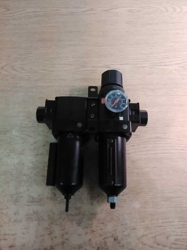 Wilkerson Pneumatic Filter/Regulator/ Lubicator Combo 160 PSIG Max