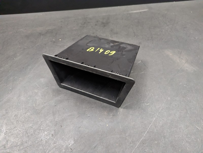 Rear Trunk Floor Left Storage Box 2018 BMW X1 7331419 2016 2017 2019 2020 2021