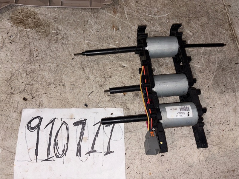 06-11 CADILLAC DTS FRONT RIGHT PASSENGER SEAT MOTOR ASSEMBLY OEM