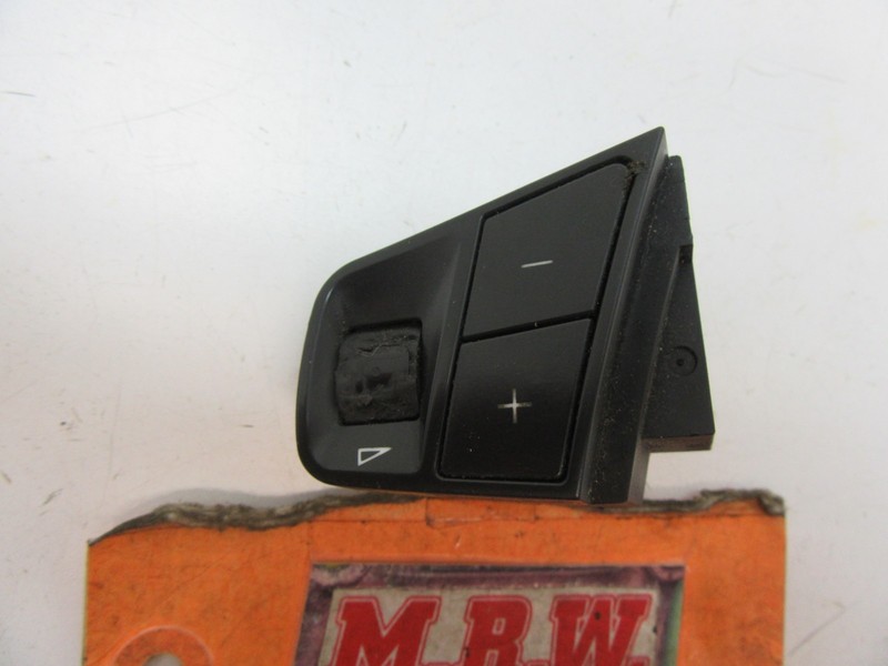 RADIO SWITCH STEERING WHEEL CONTROL VOLUME UP DOWN AUDIO STEREO SATURN VUE 08-10