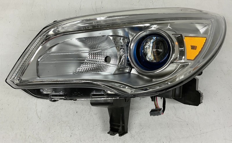 OEM Left Driver Side Xenon Headlamp For Buick Enclave Premium 84194573
