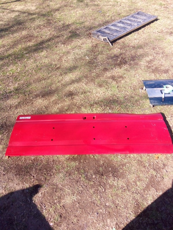 87-91Ford Pickup Truck XLT Tail Gate tailgate red( with no TrimPanel )