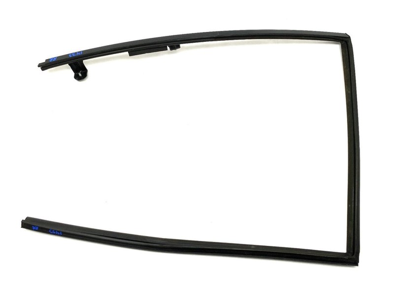 Right Rear Door Window Glass Run Channel Sash 2007-2012 Nissan Versa Htbk 87721
