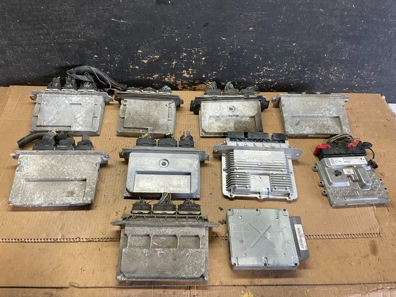 Mix of 10 Ford ECM Engine Computer Module AA6176