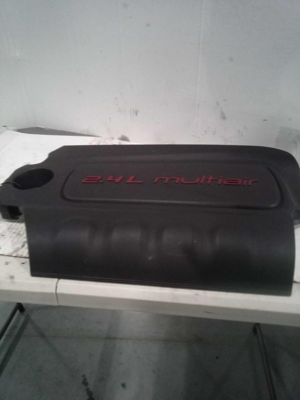2015 Jeep Renegade Engine Cover Red 2728813 62000 Miles Used Part