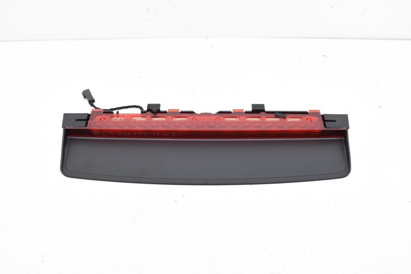 2011 BMW F01 750i xDrive REAR THIRD BRAKE STOP LIGHT LAMP OEM KW71