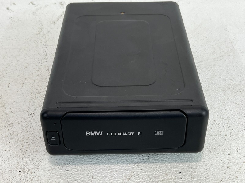 99-01 BMW E38 740IL Factory 6-Disc CD Changer w Magazine OEM