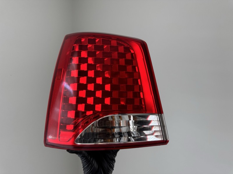 2011-2013 Kia Sorento Tail Light Brake Lamp Left Drivers 92401-1U000 OEM