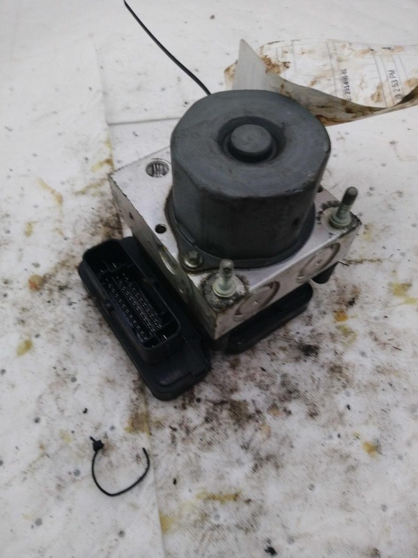 2014 Subaru Impreza ABS Pump & Motor Assembly OEM 27596FJ190 125K Miles