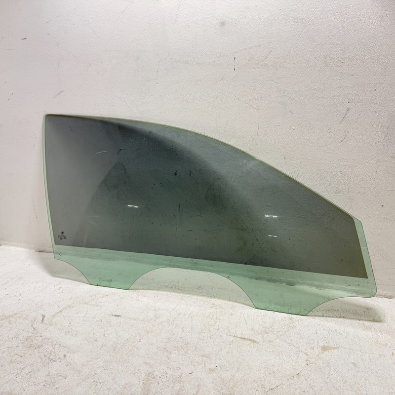 VOLKSWAGEN PASSAT FRONT RIGHT PASSENGER SIDE DOOR WINDOW GLASS 2012-2022 OEM