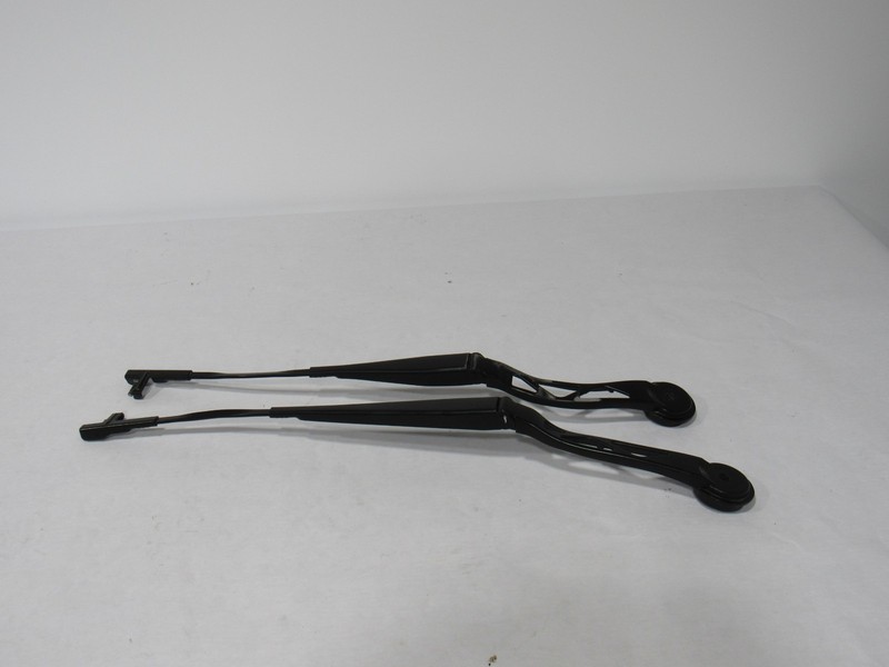 14-20 BMW I8 2015 Front Left Right Windshield Wiper Arm Set 2 PCS Pair :Y