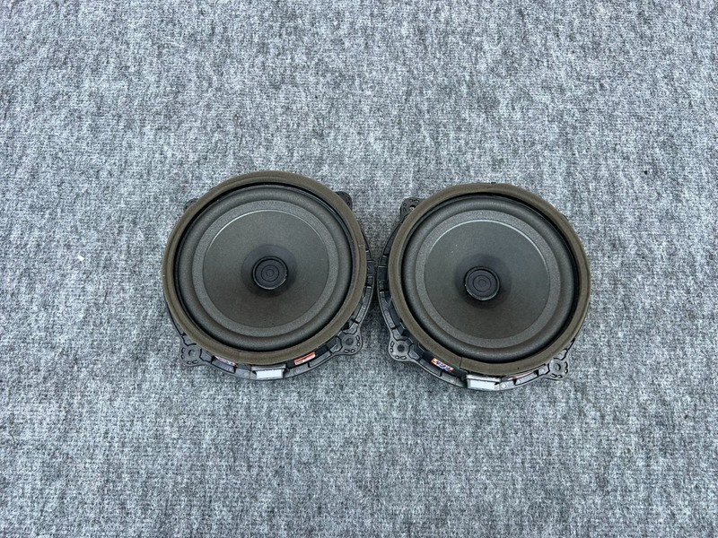 GENESIS G70 2019-2026 OEM LEFT & RIGHT DOOR SPEAKERS LEXICON (FITS REAR & FRONT)