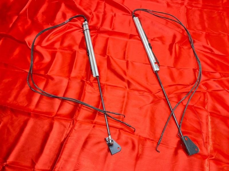 04-10 BMW E64 M6 Convertible Left & Right Soft Top Hydraulic Cylinder Set OEM✅