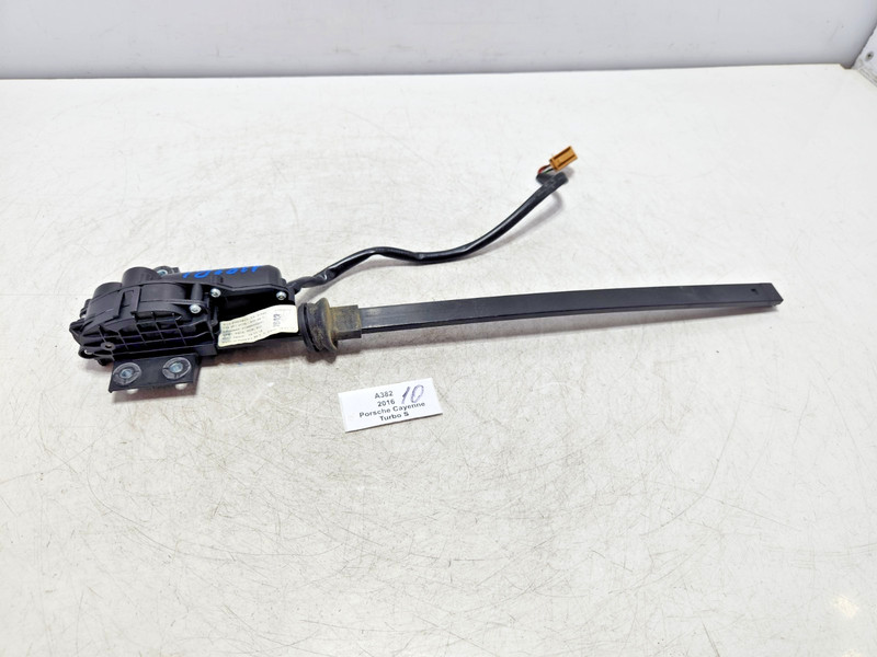 ✅ 11-18 OEM Porsche Cayenne Turbo S 958 Rear Left Window Sun Shade Roller Motor