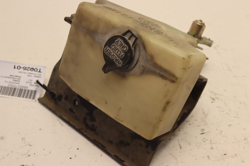 2013-2021 PETERBILT 579 FRONT WINDSHIELD WIPER WASHER RESERVOIR TANK BOTTLE OEM