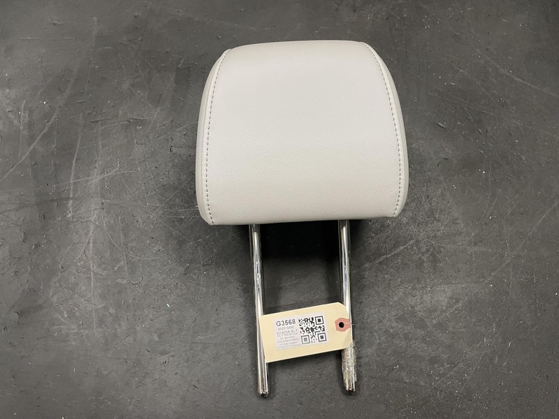 2nd Row Rear Right Seat Headrest 2020 GMC Acadia 84581446 2021 2022