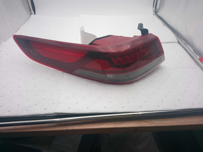 2018 KIA OPTIMA Left Tail Light Assembly White OEM 434457 Used 120K Miles