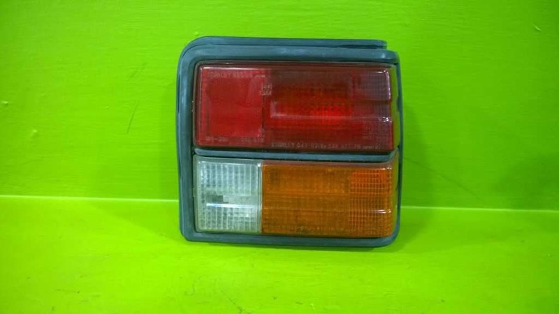 80 81 82 83 CIVIC HTBK PASSENGER RIGHT TAILLIGHT LAMP OEM 3502-22