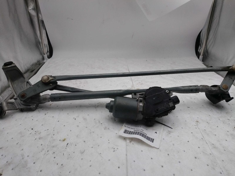2011-2014 Toyota Sienna Windshield Wiper Motor OEM 8511008020 Green 141K