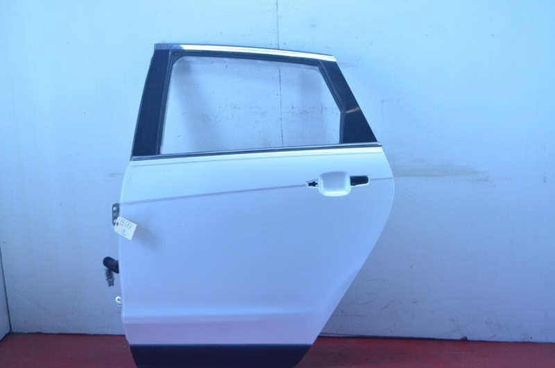 10-16 CADILLAC SRX REAR LEFT DRIVER SIDE DOOR PANEL SHELL WHITE OEM