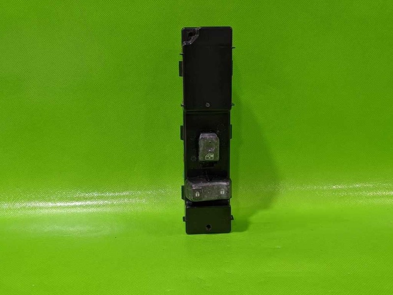 03-06 SIERRA PASSENGER RIGHT FRONT WINDOW LOCK SWITCH OEM 4248-9