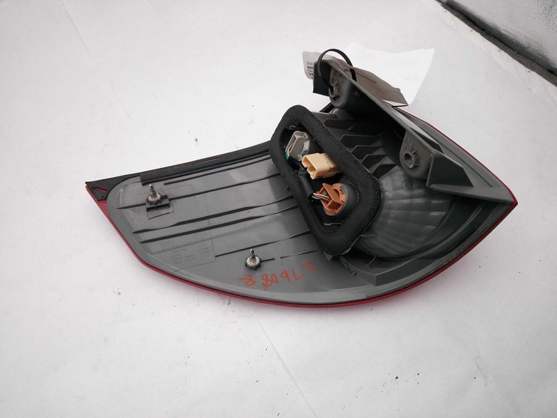 2010 Toyota Sienna Right Tail Light Assembly Green OEM 586834 93K Miles
