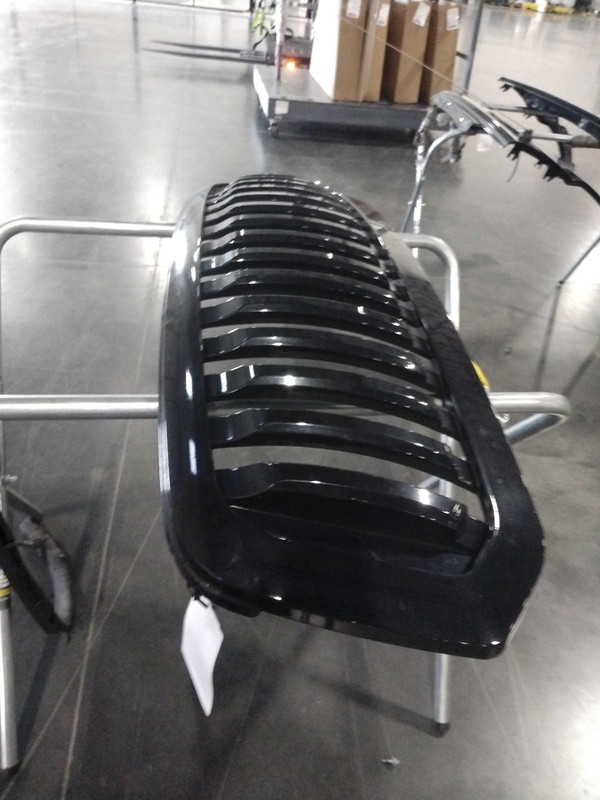 Used Front Grille fits: 2016 Ram Dodge 1500 pickup SLT chrome surround and silve