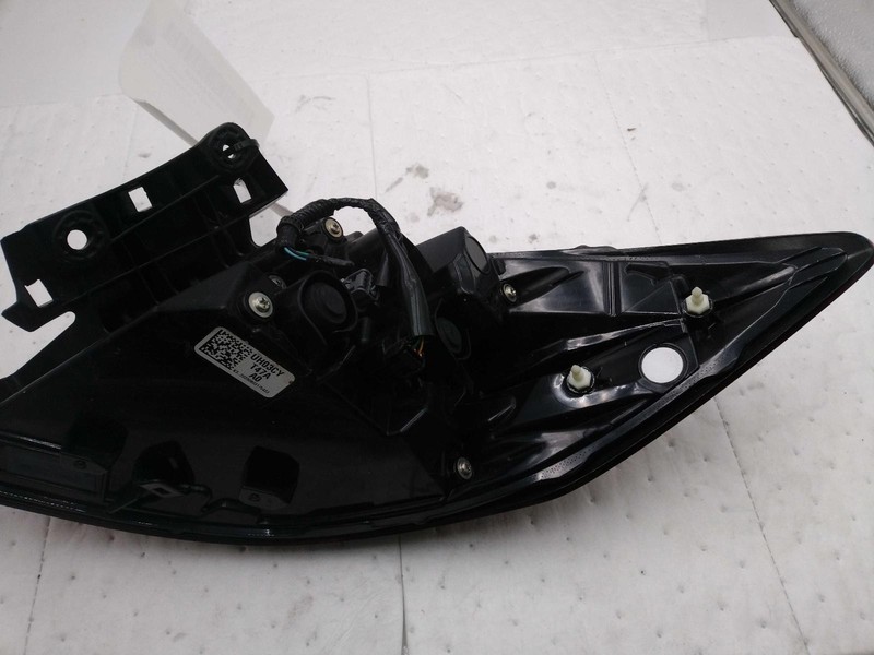 2023 Honda Civic Left Tail Light Assembly Grey Used OEM SCRATCHES 4DR HTBK
