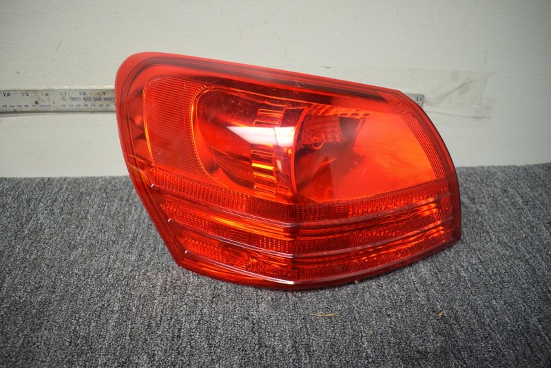 2008-2013 NISSAN ROGUE LEFT SIDE TAIL LIGHT FACTORY OEM