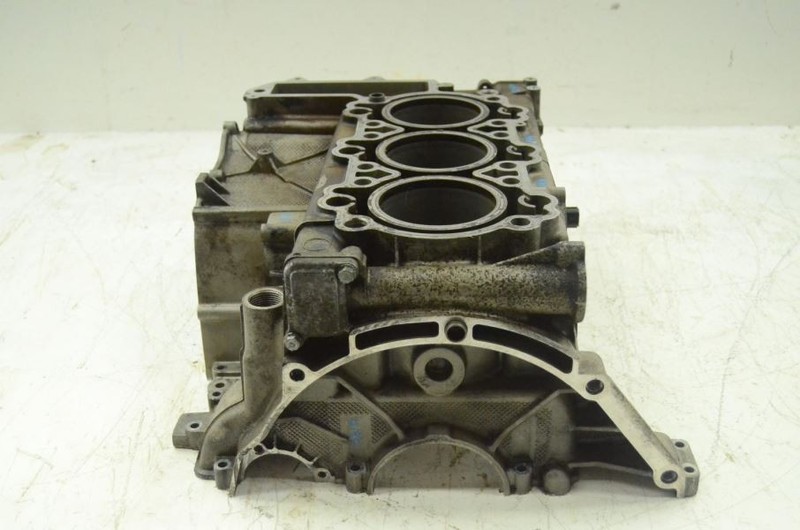 2000-2002 Porsche Boxster S 3.2L Driver Left Side Cylinder Block