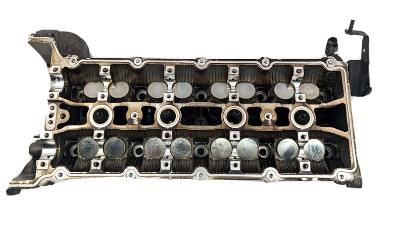 2006-2009 Range Rover HSE L322 4.4L Driver Left side Engine Head