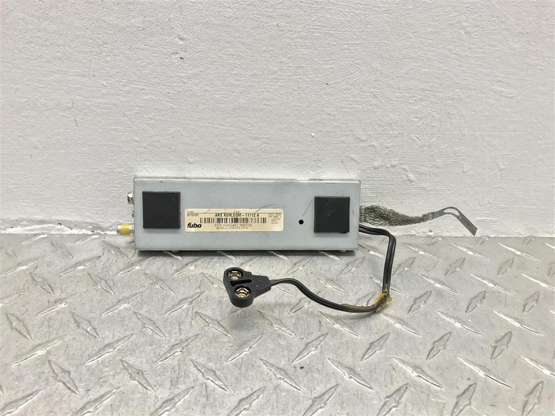 2004-2006 CADILLAC SRX RADIO ANTENNA MODULE OEM 25757631
