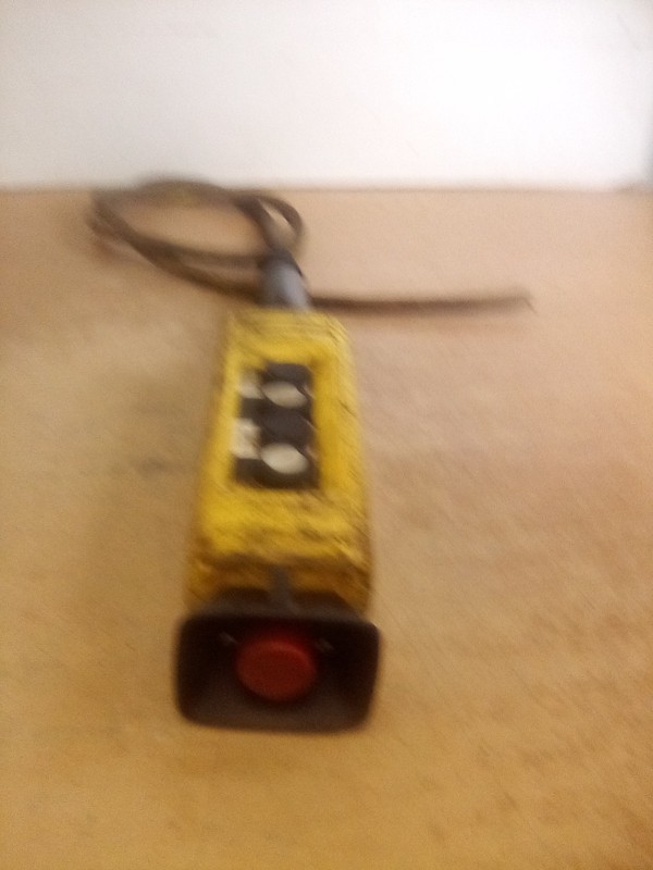 Telemecanique Drivecon Hoist Control 4 Button Pendant Station